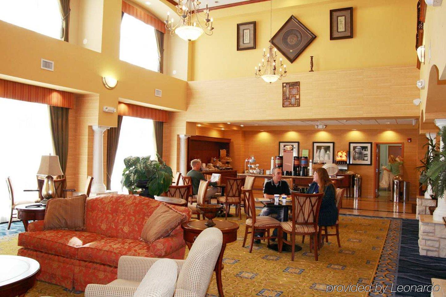 Hampton Inn & Suites Albuquerque-Coors Road Interior photo